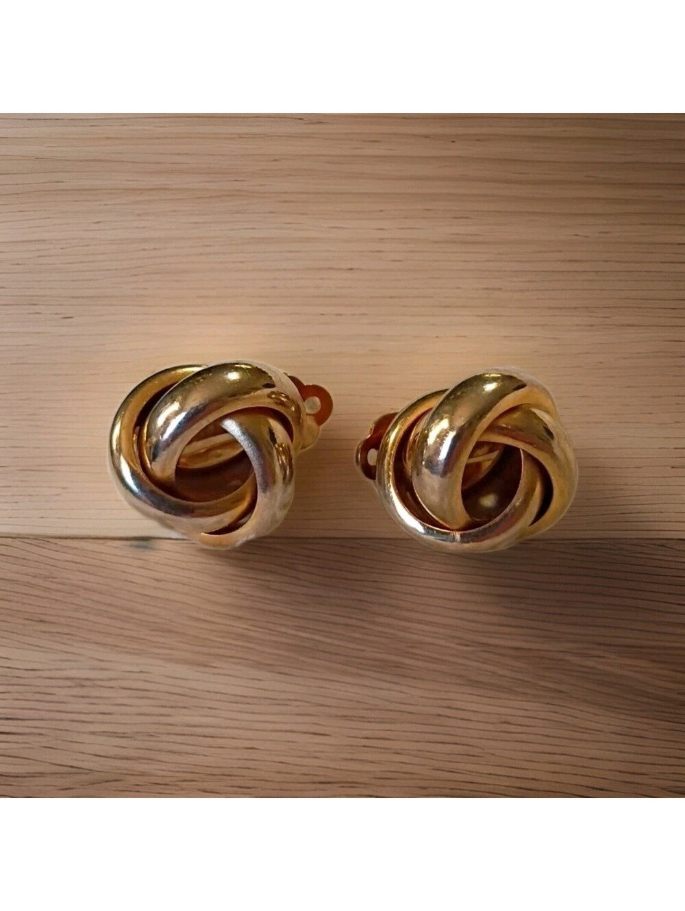 Vintage 1980s Les Bernard Gold Love Knot Clip-On Earrings